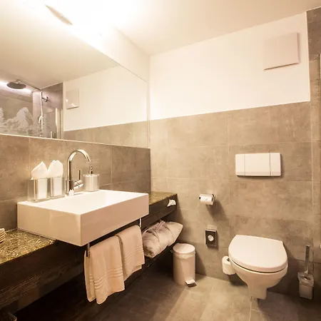 Daniela 4* Ζερμάτ